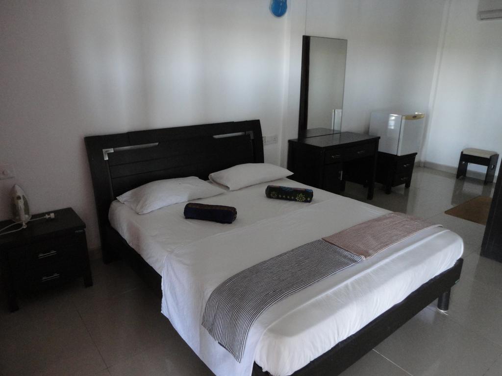 Yoho Hotel Arugambay Beach Inn Arugam Bay Habitación foto