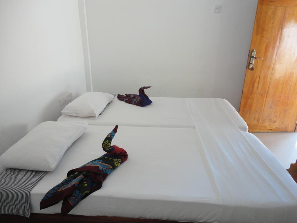 Yoho Hotel Arugambay Beach Inn Arugam Bay Habitación foto