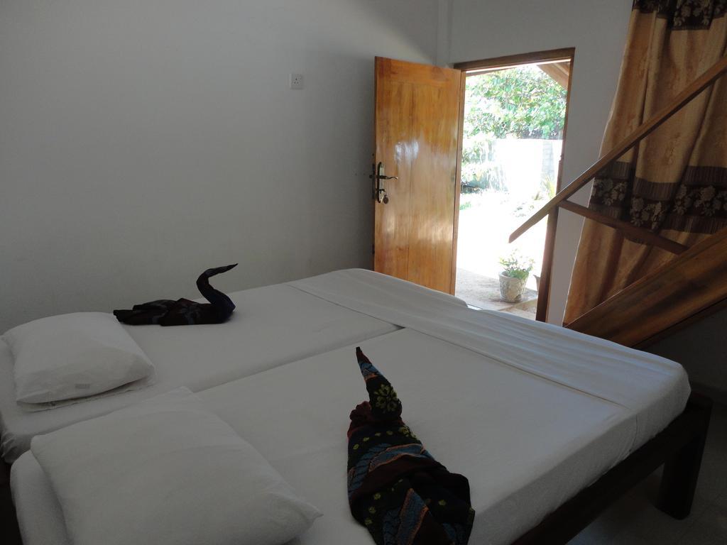 Yoho Hotel Arugambay Beach Inn Arugam Bay Habitación foto